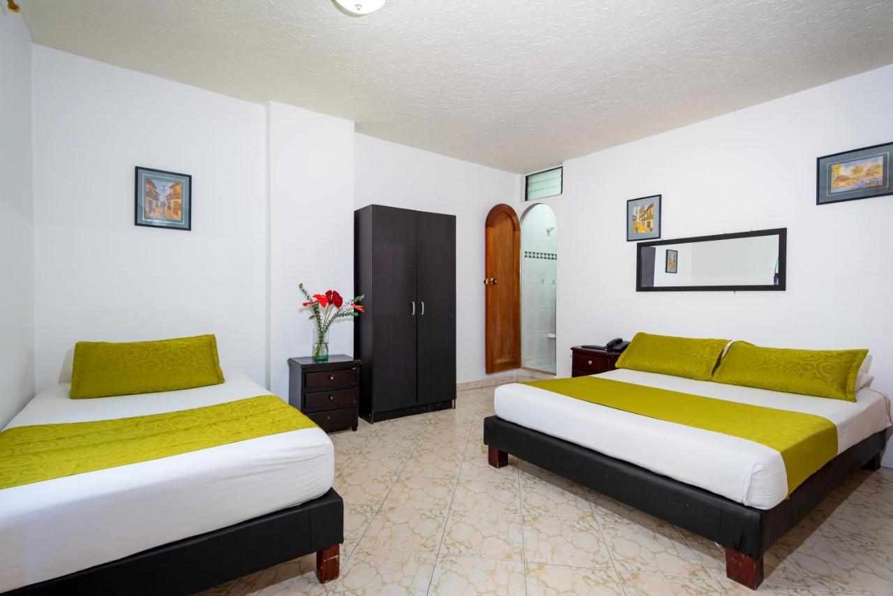 Ayenda 1234 Imperio 70 Hotel Medellin Exterior photo